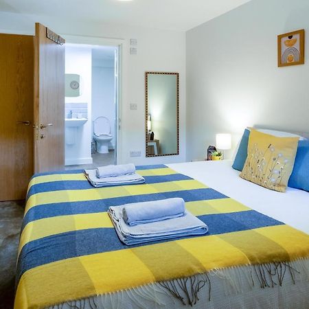 Luton Modern Serviced Accommodation For Contractors, Relocators, Professionals, Tourists And Students - Akugi Homes Ngoại thất bức ảnh