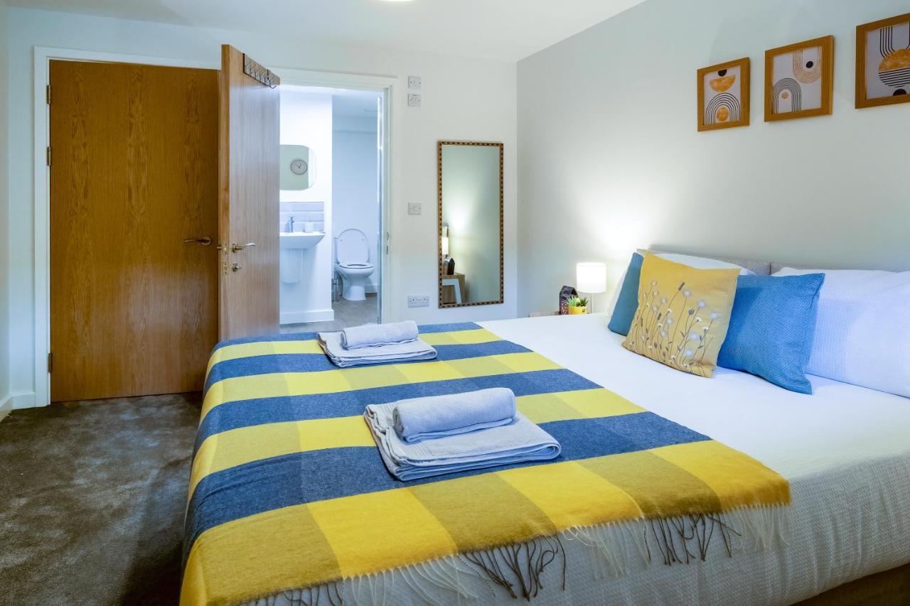 Luton Modern Serviced Accommodation For Contractors, Relocators, Professionals, Tourists And Students - Akugi Homes Ngoại thất bức ảnh