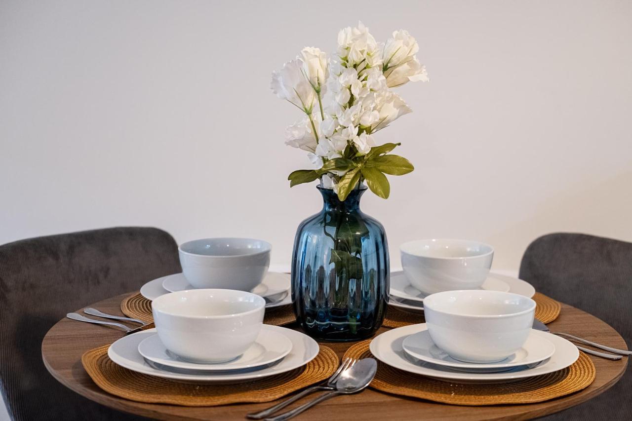 Luton Modern Serviced Accommodation For Contractors, Relocators, Professionals, Tourists And Students - Akugi Homes Ngoại thất bức ảnh