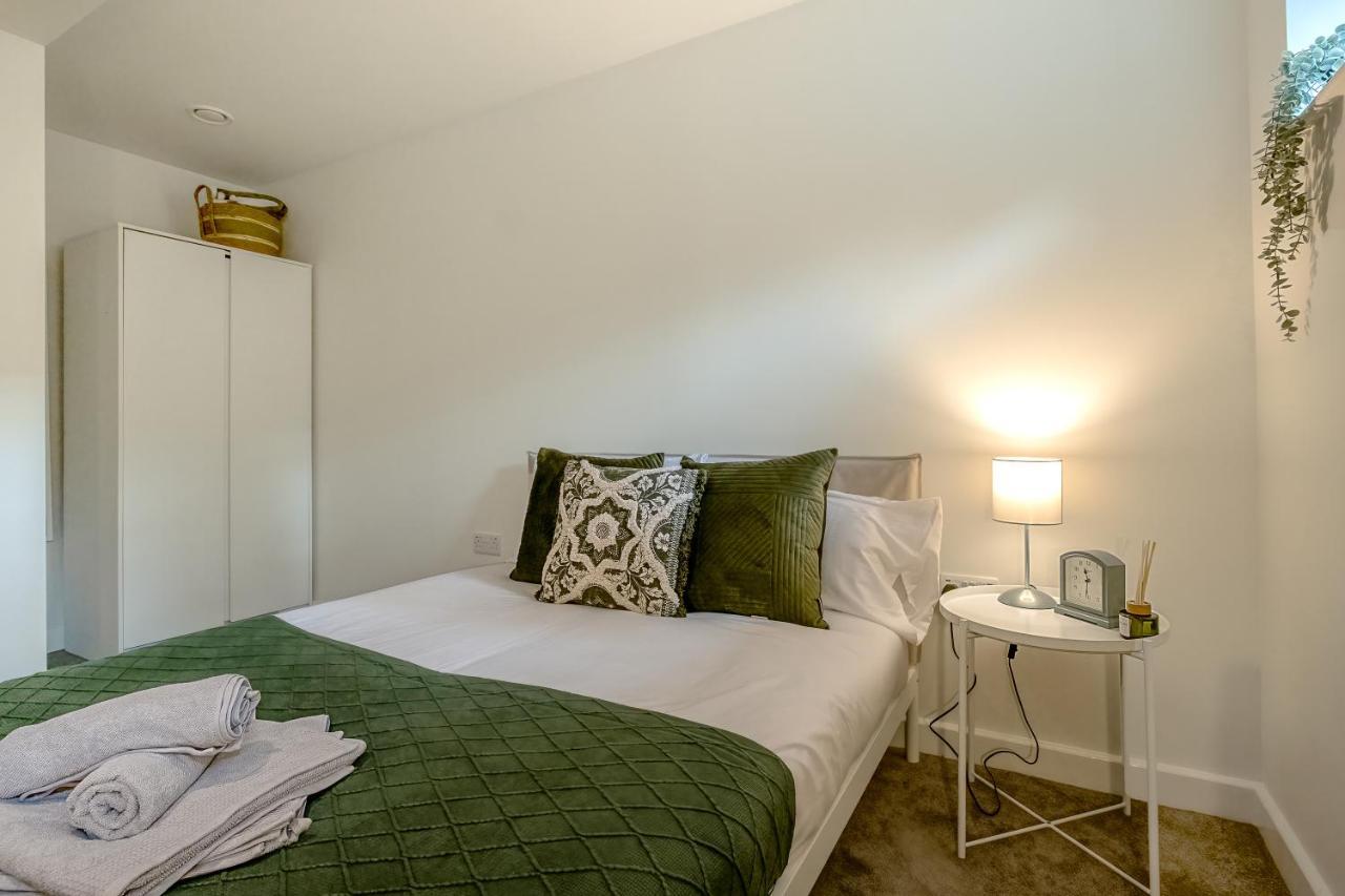 Luton Modern Serviced Accommodation For Contractors, Relocators, Professionals, Tourists And Students - Akugi Homes Ngoại thất bức ảnh