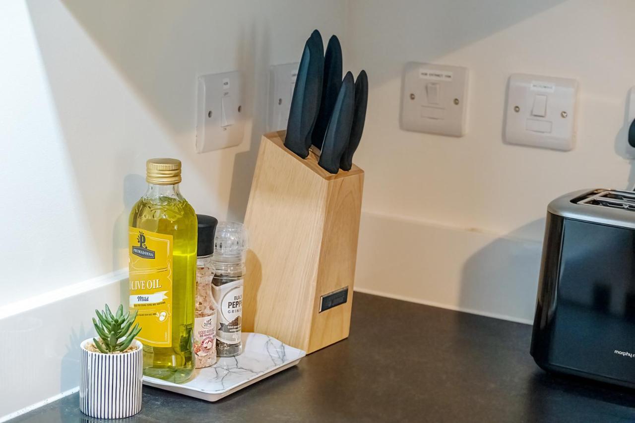 Luton Modern Serviced Accommodation For Contractors, Relocators, Professionals, Tourists And Students - Akugi Homes Ngoại thất bức ảnh